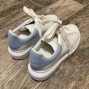 Alexander McQueen Lace Up Sneaker 37.5